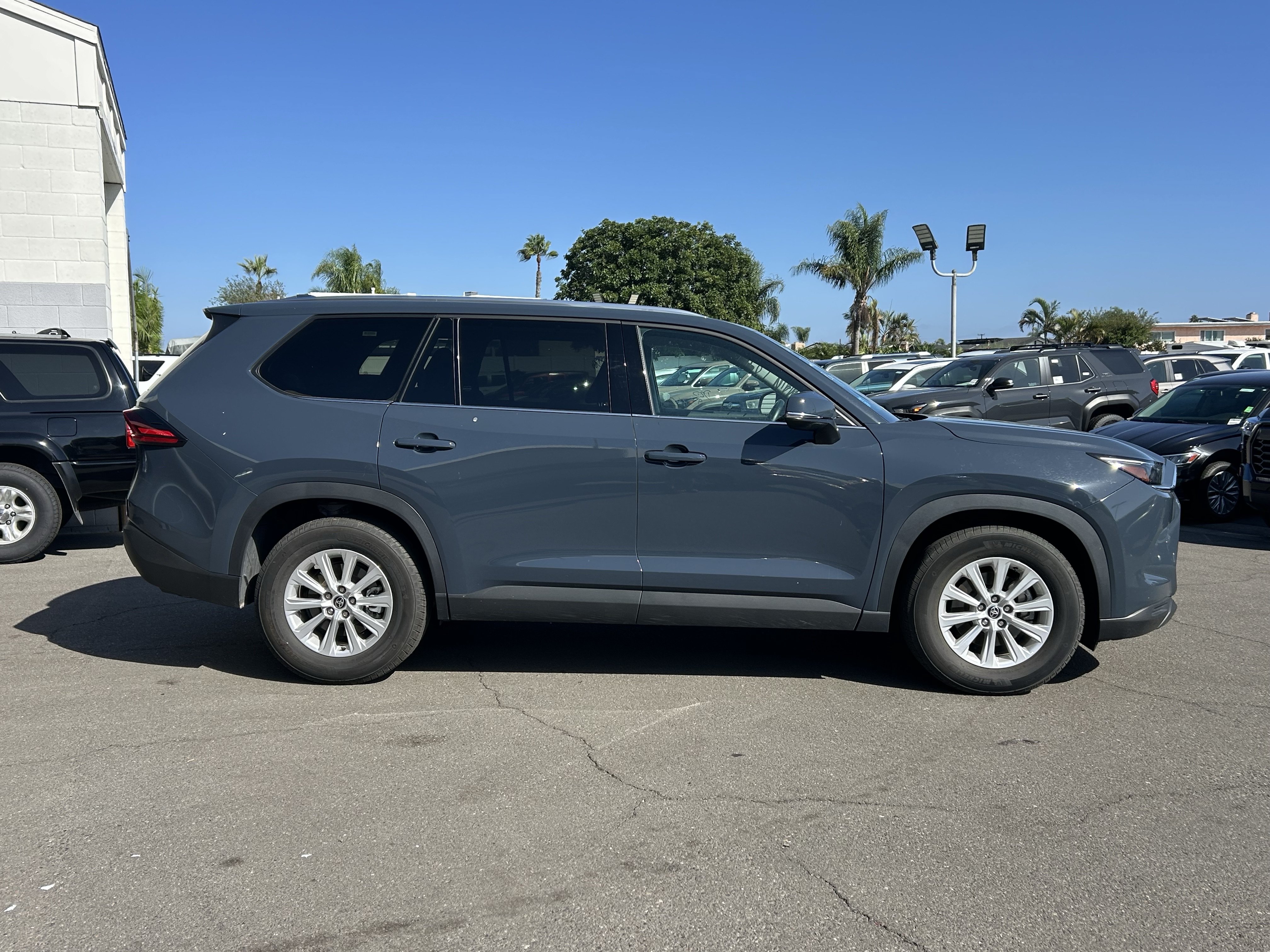 toyota grand highlander 2025 5TDAAAB57SS083443 image toyota grand highlander 2025 5TDAAAB57SS083443 image